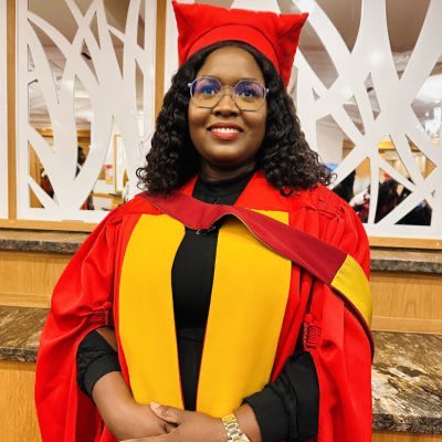 Dr_Etuna_'s tweet photo. Know the difference: Dr = earned academic doctorate (PhD, research, thesis, years of study). (Dr) = honorary/tribute title, not academically earned. Misusing ‘Dr’ devalues education & disrespects scholars. Ladies and gentlemen, Dr Etuna❤️#RespectEducation 🎓 https://t.co/t4sIGaEGpo