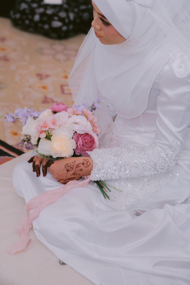 charmpastel0919's tweet photo. Segenap rasa dan segenap takdir, 
Kan semuanya dari Ilahi 💗🎀

Our pretty bouquet on pretty bride Alyaa 💗🫧 https://t.co/RuAuVgKN4s
