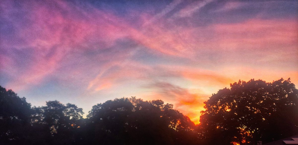 Nothing better than sundays! 🌅 <a href="/DiscoverLINY/">Discover Long Island</a> <a href="/longislandpatch/">Long Island Patch</a> <a href="/News12Weather/">News 12 Weather</a> <a href="/GarofaloWX/">Meredith Garofalo</a> <a href="/LorinOnTV/">Lorin Richardson</a> <a href="/SamanthaAugeri/">Samantha Augeri</a> <a href="/AddisonGreenWX/">Addison Green</a> <a href="/StormHour/">#StormHour</a> <a href="/ThePhotoHour/">#ThePhotoHour</a> <a href="/longisland/">Long Island</a> <a href="/hoffmanrich/">RichHoffmanWeather</a> #N12stormwatchers <a href="/WeatherGeoff/">Geoff Bansen, CBM</a>