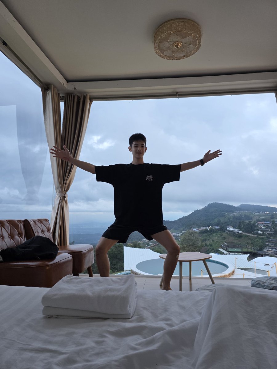 almondsleepalltime tweet media