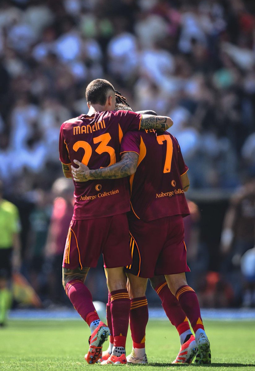 𝓖𝓲𝓪𝓭𝓪 💛❤️ tweet media