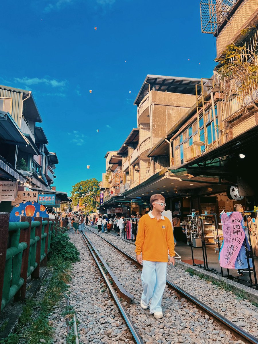 golden fit, golden hour, golden wishes ✨