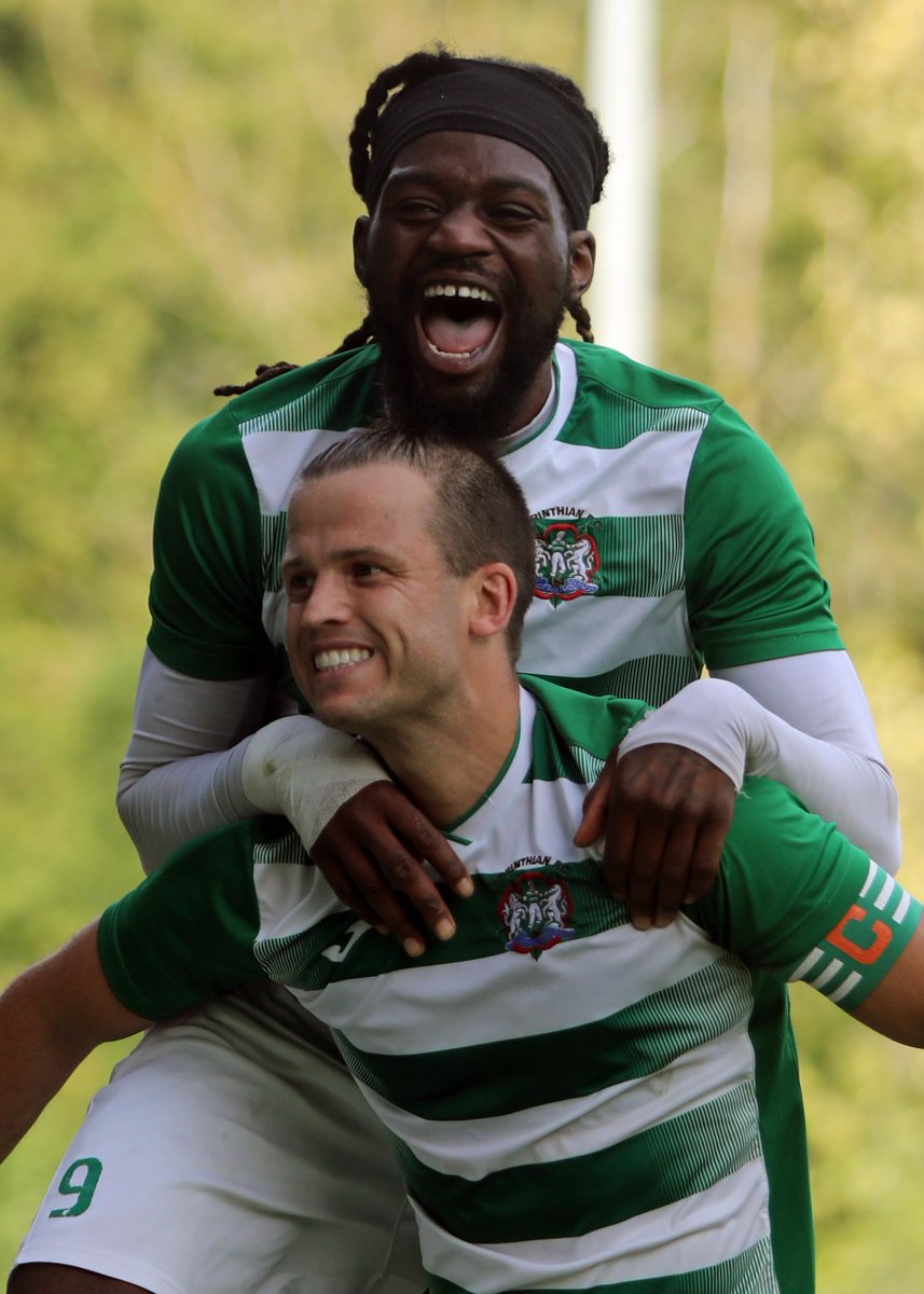 Corinthian back to winning ways in the FA vase and into Monday's draw after a good solid performance.