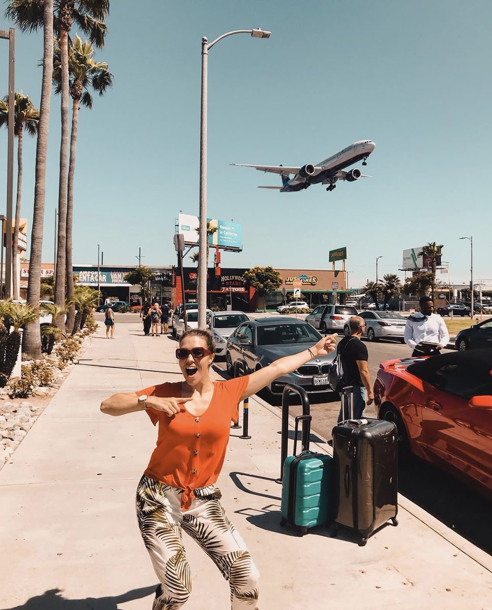 lifewitheva4's tweet image. LAX In 'n Out Burger 🍔 ✈️ 😀