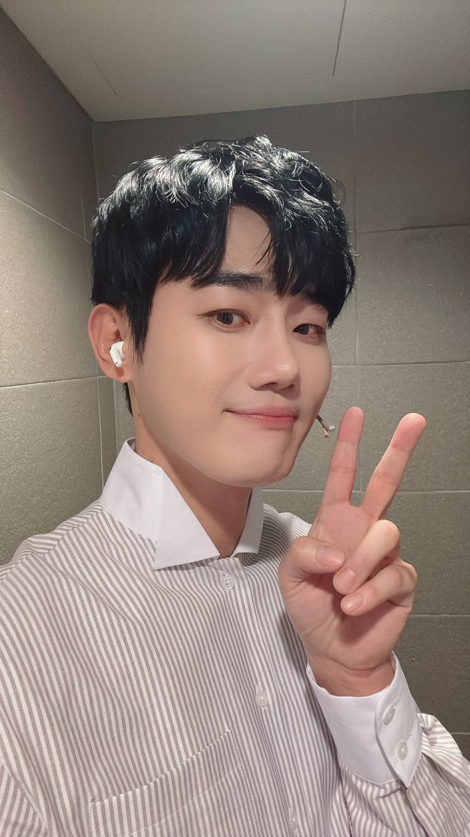 그래도 공연전 뒤늦게,,
모두 좋은 일요일 밤 보내세요💙