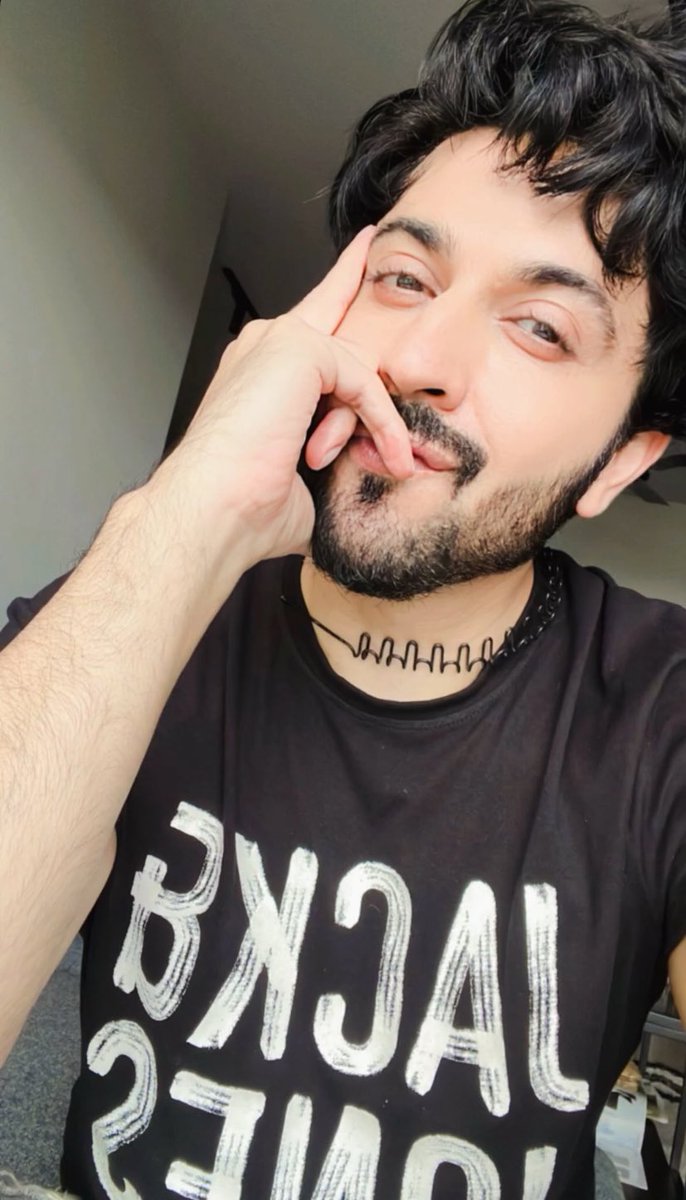 beingdhoopian_'s tweet photo. Sunday Mood ��

#DheerajDhoopar https://t.co/Q4VrJ2ZYHS