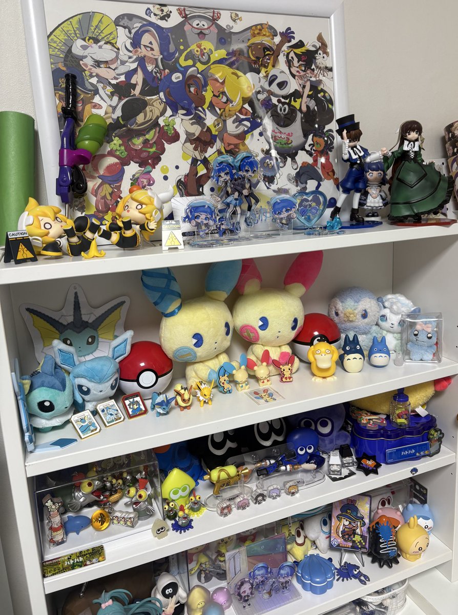 굿즈존 먼지닦고 대청소 완료~~~🐙🦑