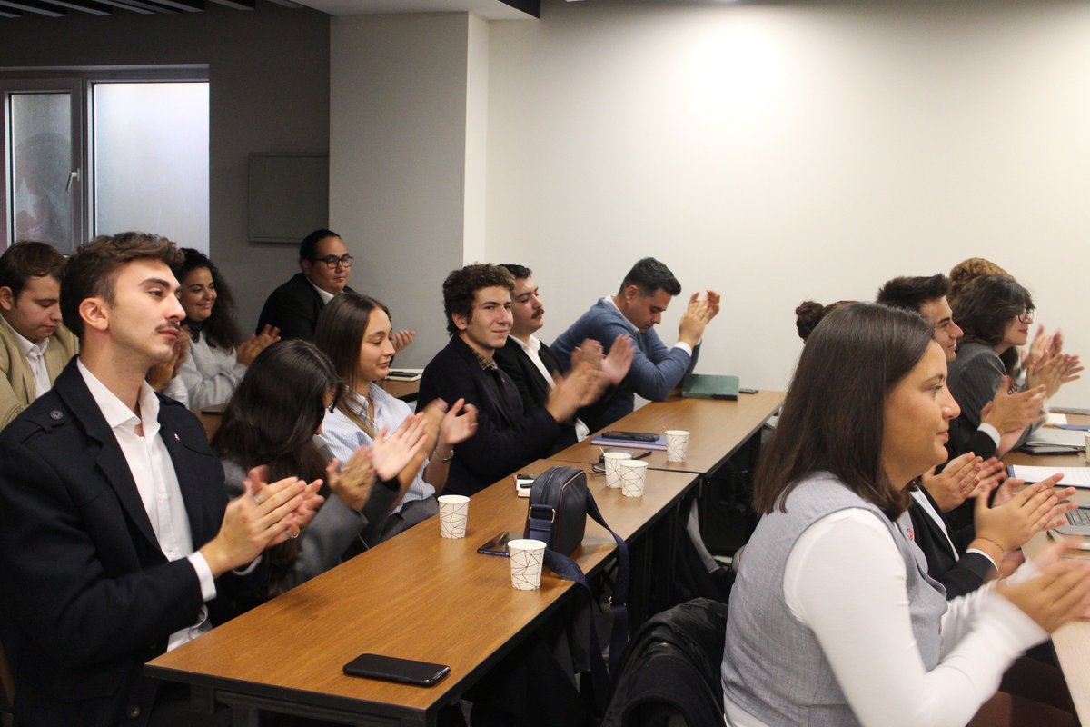 📌 15. Dönem Vatan Partisi Öncü Gençlik Genel Başkanımız Samet Kunt (<a href="/sametkunt1/">Samet Kunt</a>), Vatan Partisi Genel Merkezi'nde Örgütlenme Bürosu Sekreteri olarak görev almak üzere Öncü Gençlik'ten mezun olmuştur. 🇹🇷

Samet Kunt arkadaşımıza görevi süresince Öncü Gençlik'e yaptığı liderlik ve