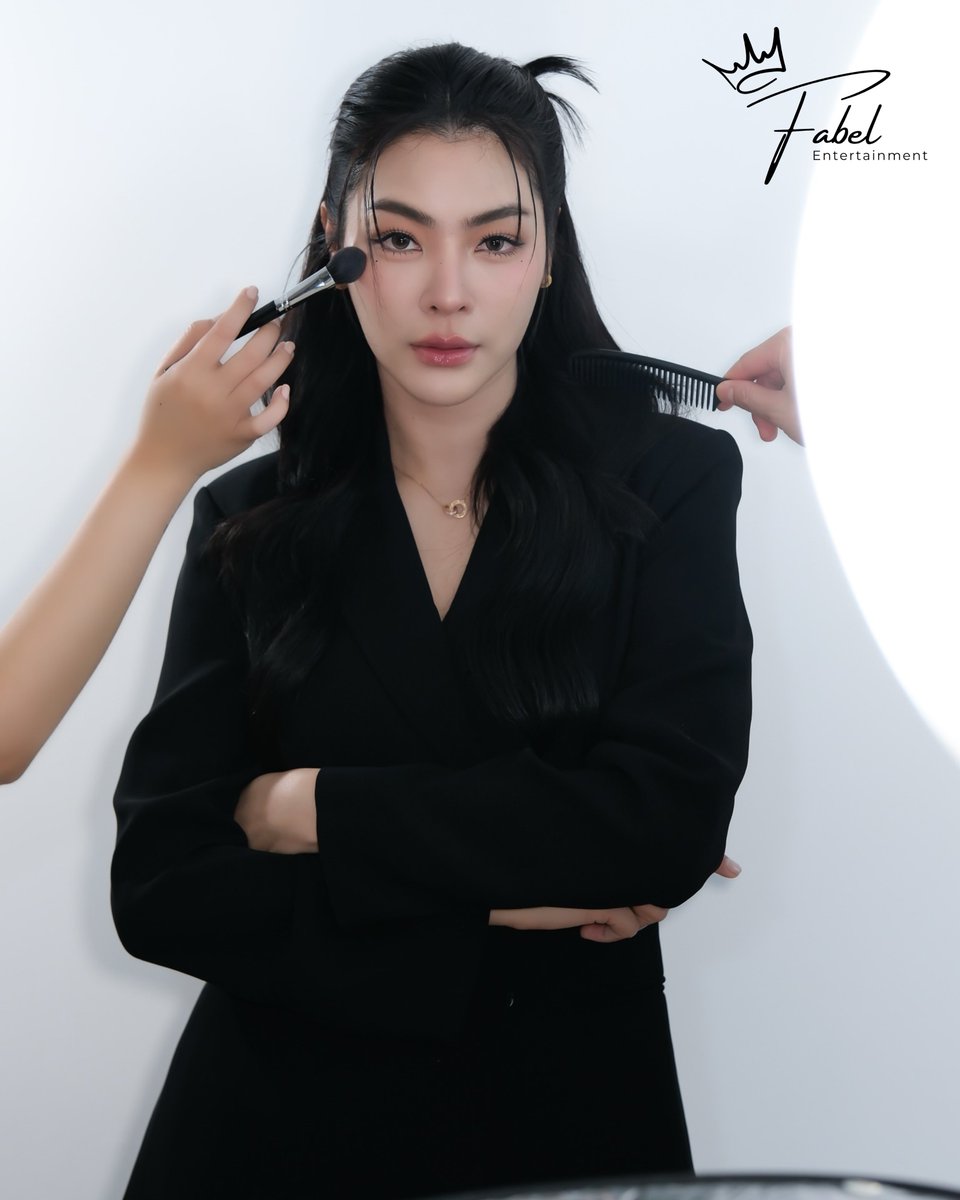 ใครเข้ามาดูไลฟ์แล้วบ้างงง 🙋🏻‍♀️

PERAYA LIVE MAC
#MacCosmeticsxFaye