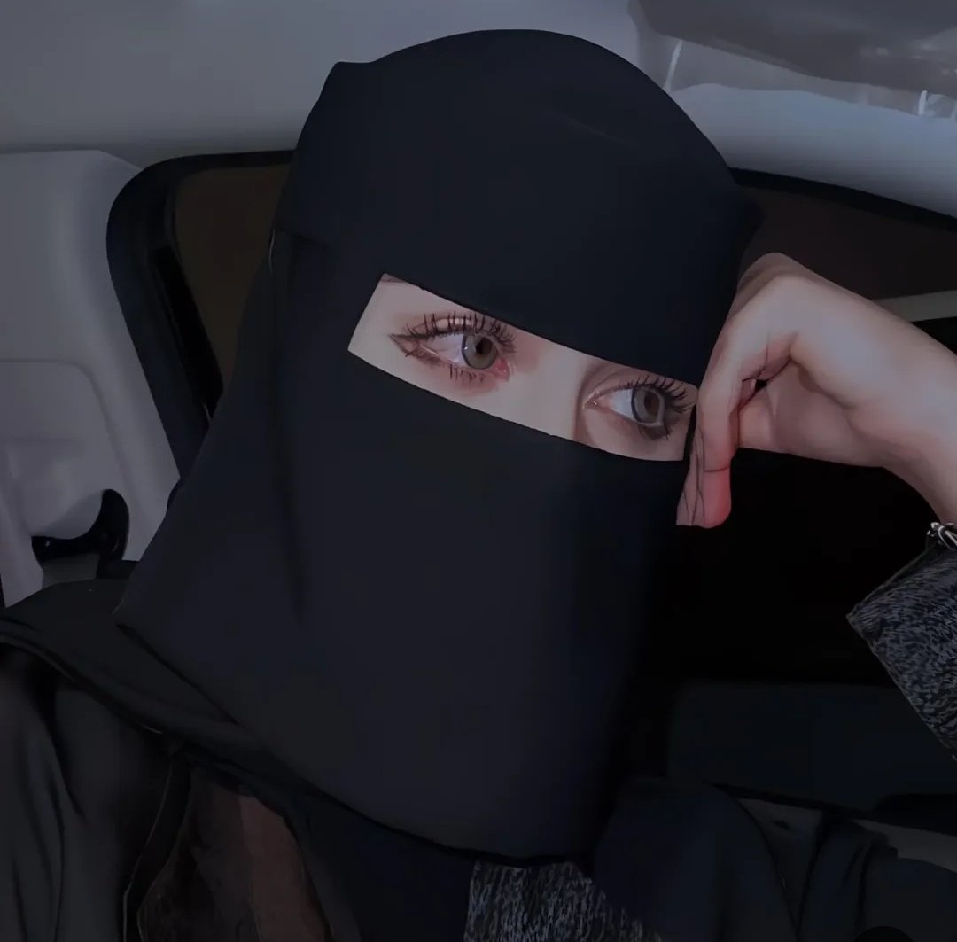 وش رأيكم بالزوجه اللي تبوس يد زوجها أول مايدخل البيت  ؟!🤔😇