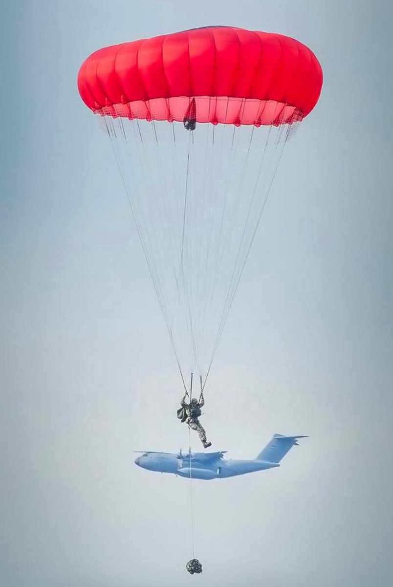 Damien Lewis tweet media