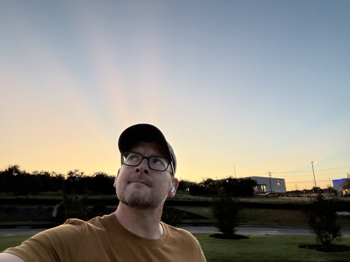 Morning! https://t.co/BiSK6R3lFQ