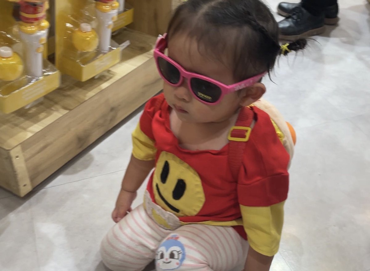 今日は娘の誕生日にアンパンマンミュージアム行ってきたー！
気に入ってたサングラスをお買い上げ🥖🕶️✨
