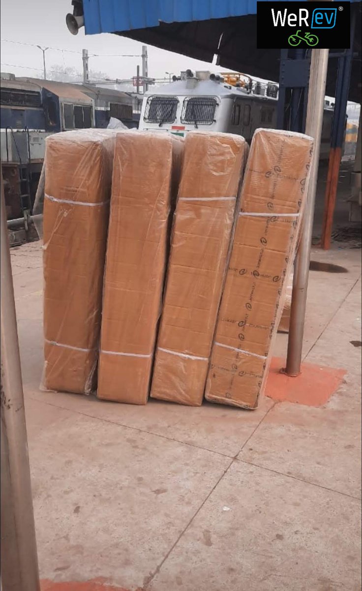 vy23051988's tweet photo. Indian Railway Cargo freight shipping services for all over india shipping our e bike. 🚇🚚🚉🇮🇳🚴🌎🙏

#india #bharat #indianrailway #shipping  #cargo #freight #startup #sustainability #haryana #ebike #doordelivery https://t.co/aSWAkZ3YD4