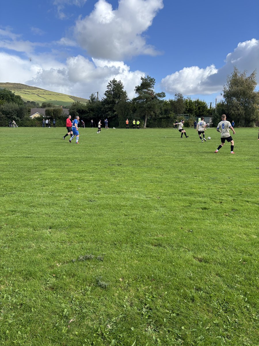Down here in sunny and of course, windy as usual, Baltinglass to watch the mighty <a href="/StFiaccsFC/">St Fiaccs FC</a>
<a href="/DarrenMurnane/">DarrenMUFC</a> has asked me to update the masses as he couldn't make it for once