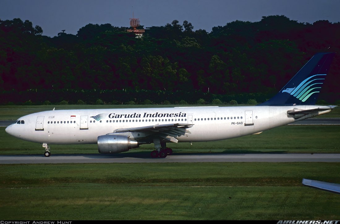 Garuda Indonesia 
Airbus A300B4-220FF PK-GAD 
SIN/WSSS Singapore Changi Airport
Mid 1990s
Photo credit Andrew Hunt 
#AvGeek #Airline #Aviation #AvGeeks #Airbus #A300 #SIN #Singapore #Garuda #Indonesia