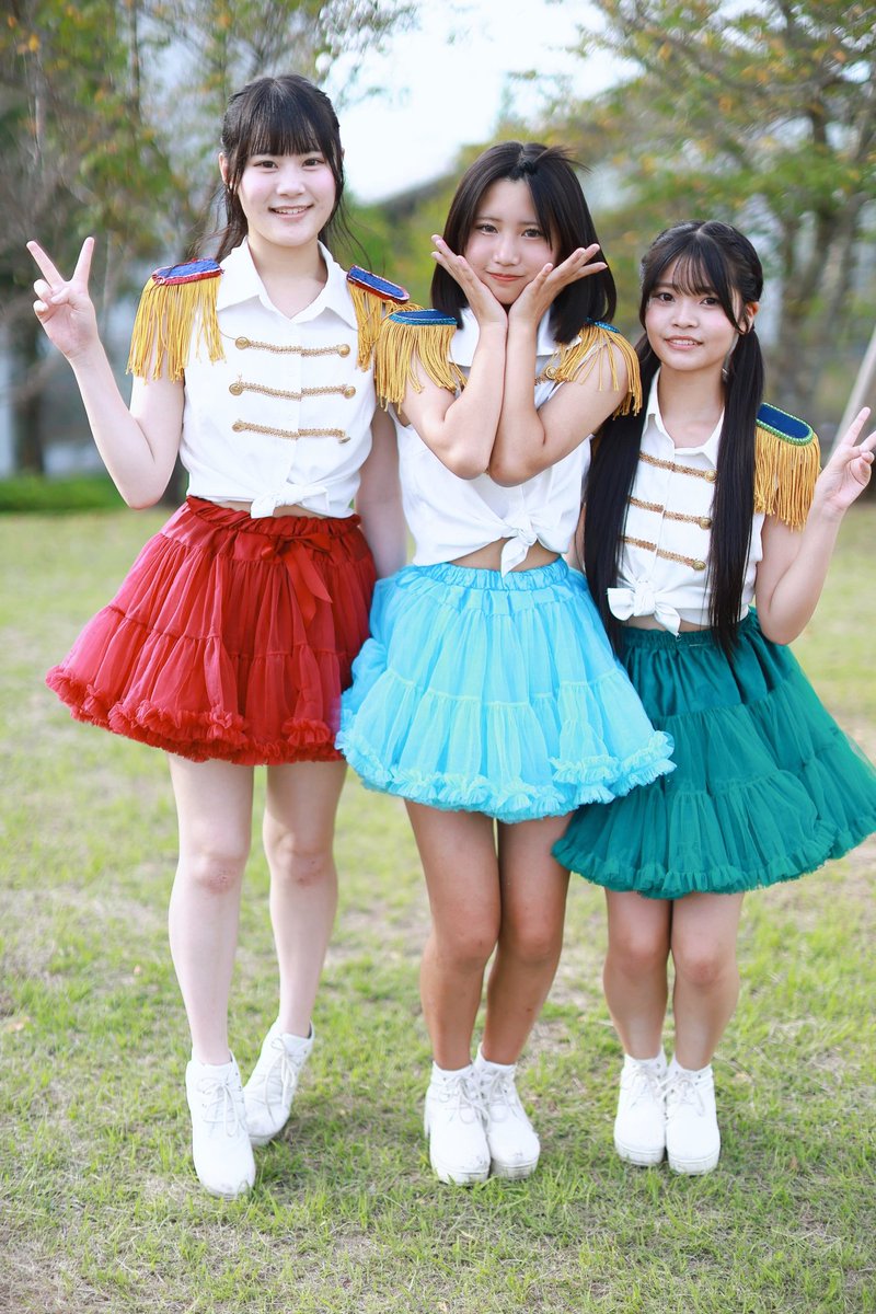 AJIMU  WINE  FESTIVAL  2025  安心院ワイン祭り
SPATIO  ERPHY
集合写真(物販特典)
左から
あいこ♥りのあ️🩵️うさな💚
2025.09.21  るるパーク
#安心院ワイン祭り
#るるパーク
#SPATIOERPHY
#うさな  #あいこ  #りのあ