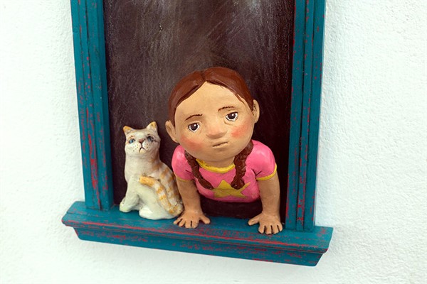 Con su estilo inconfundible, lleno de guiños lúdicos y ternura, la artista peruana Isabelle Decenciere inaugura la exposición Mis Cercanías. ➡️ow.ly/wrRY50WZSkx