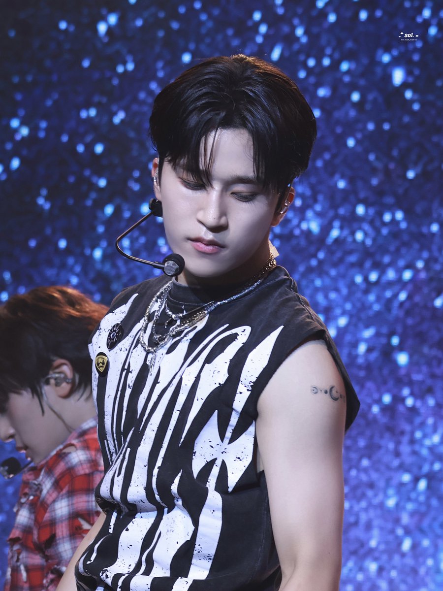 junwoo_sol's tweet image. 🖤 ➰

#루네이트 #LUN8 #ルネイト
#준우 #junwoo #쭈누
#21ReasonsToLoveJunwoo_HappyBirthday
#해피준우데이 #HAPPYJUNWOODAY