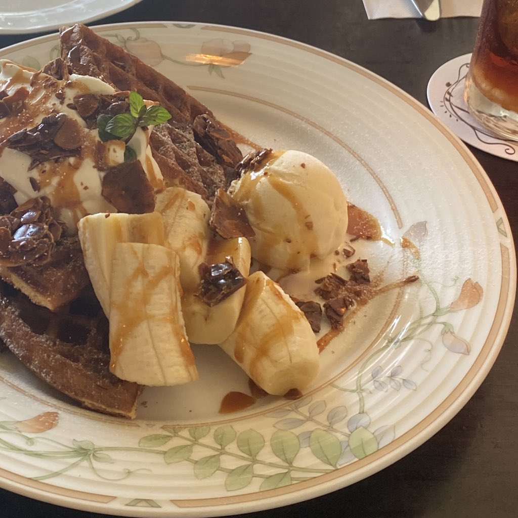 今日、美味しいワッフル食べた。
甘いのも好きだけど、中華食べ行きたい。
