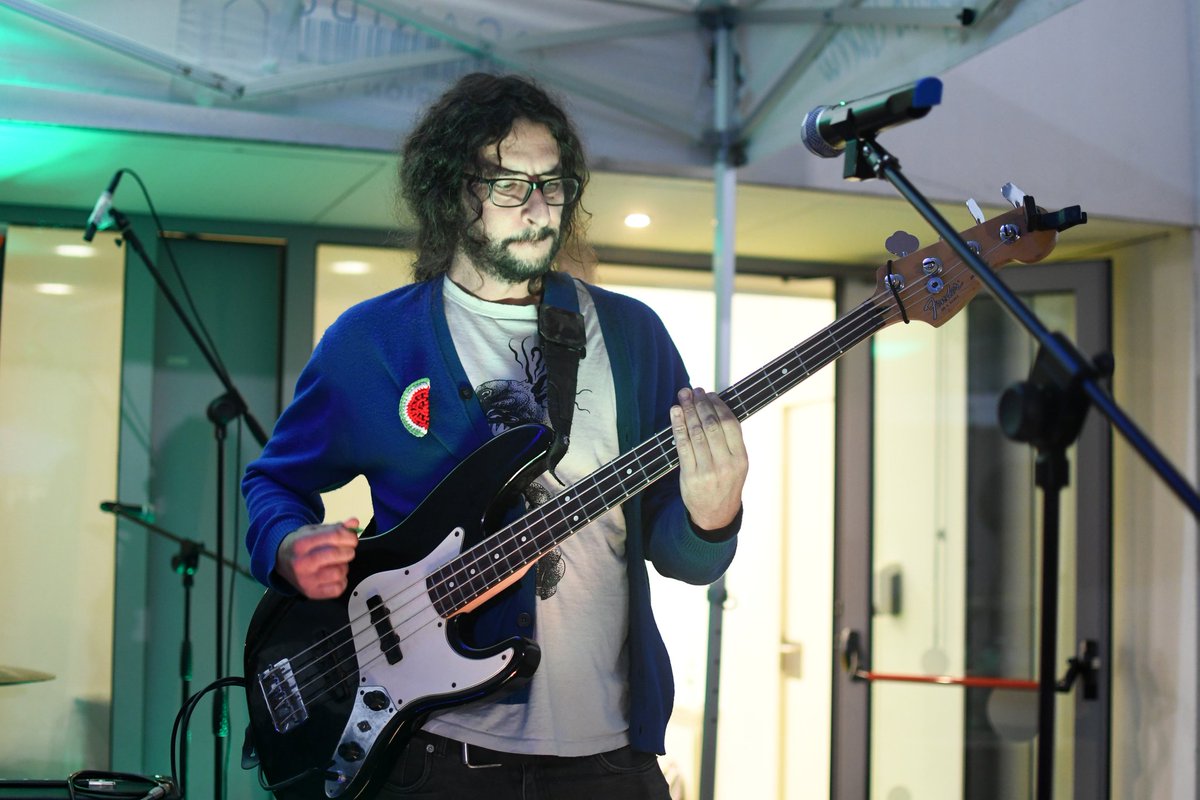 Fotos de @taramaxica do último Solpores en Canido con Ferror Records deste ano. 

Pídechas o Corpo. Pava. Window Pane. 

<a href="/FerrorRecords/">Ferror Records</a>