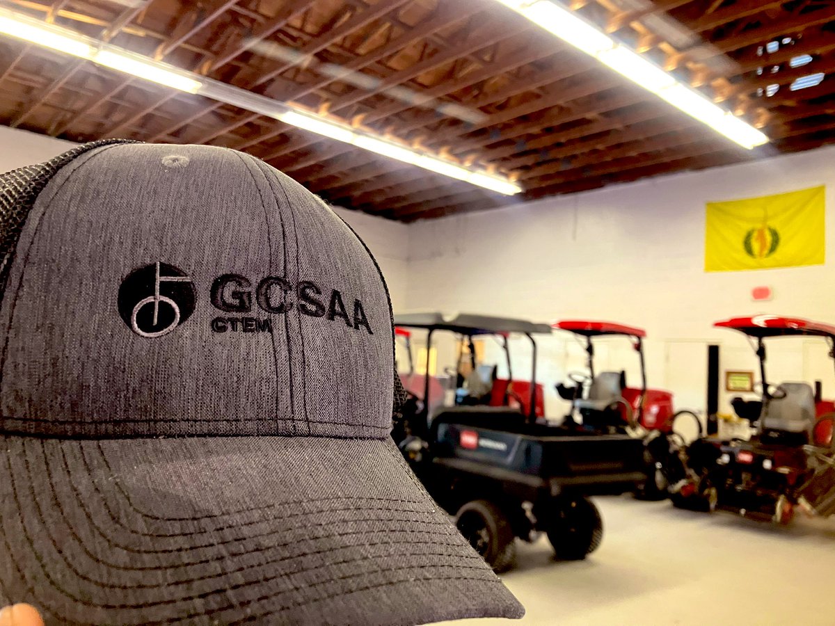 Rocking my <a href="/GCSAA/">GCSAA</a> merch!
#CTEM
#ReelTurftechs
#golfcoursemaintenance