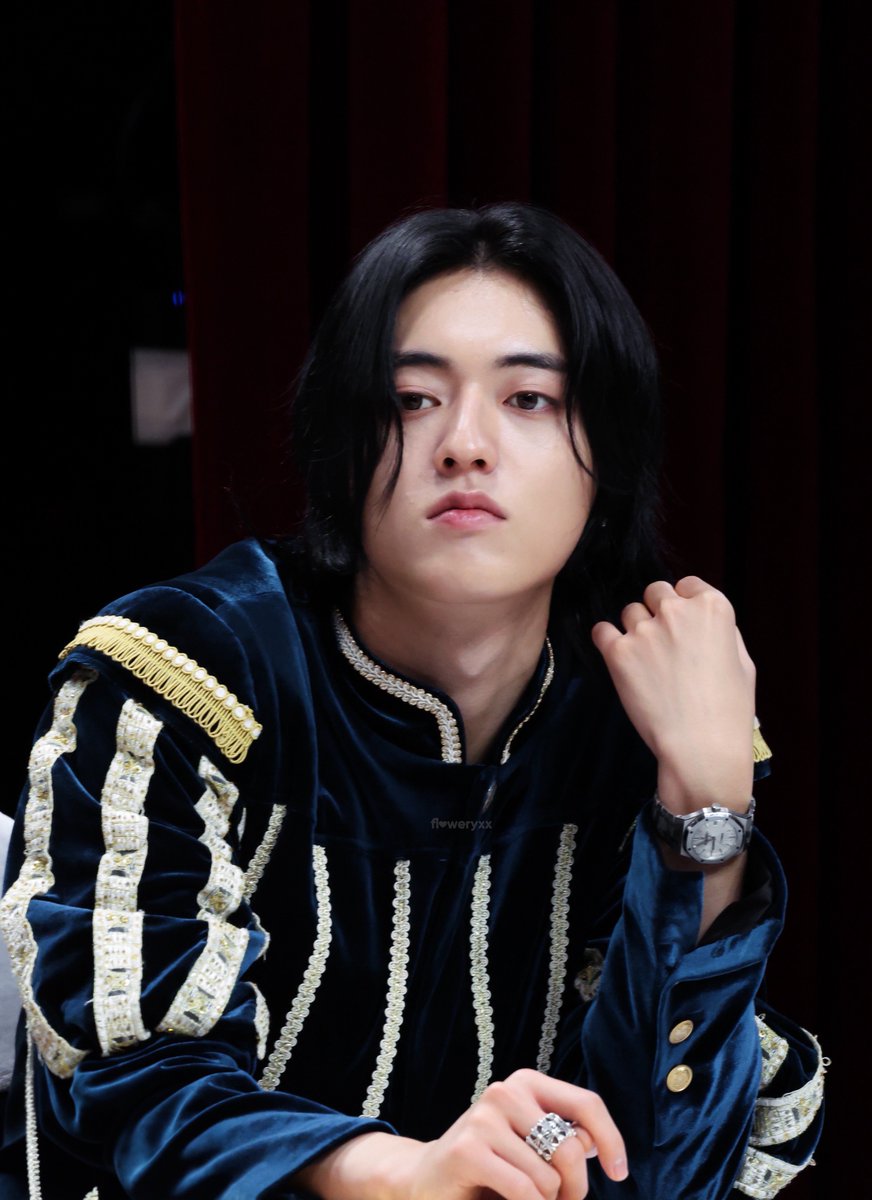 250921 👑🤴

#하루토 #HARUTO #ハルト 
#TREASURE #트레저 <a href="/treasuremembers/">TREASURE</a>