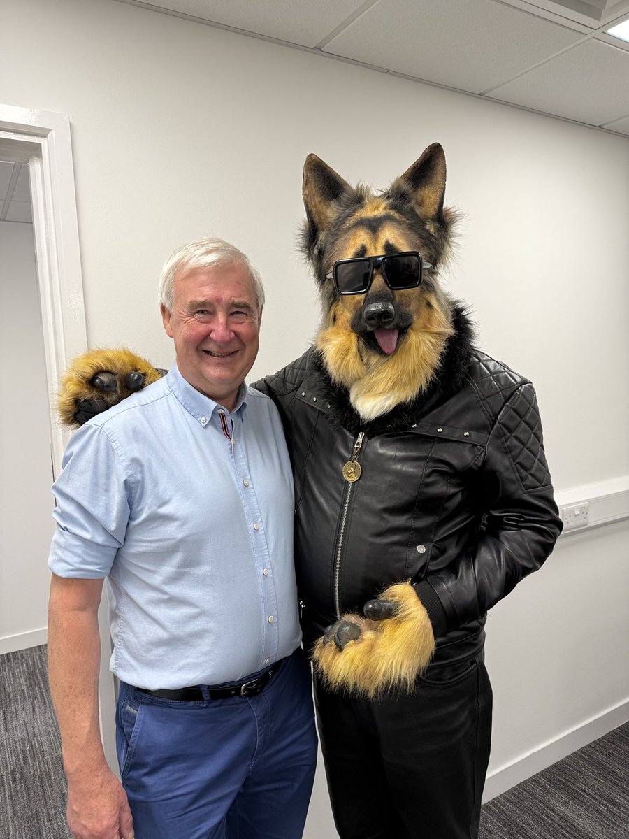 Day 2 at London Pet  Show Live.
Do you think we should adopt the dog?🐶😂