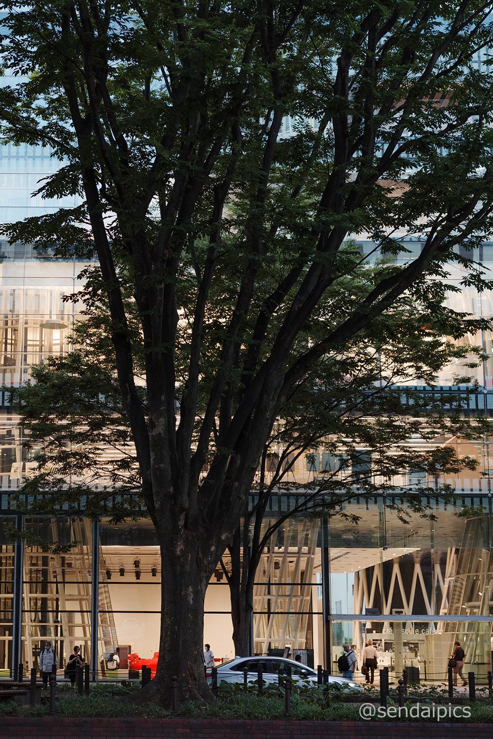 モノクロ都市風景 「仙台」A3 写真作品 モノクロ都市風景 「仙台」A3
