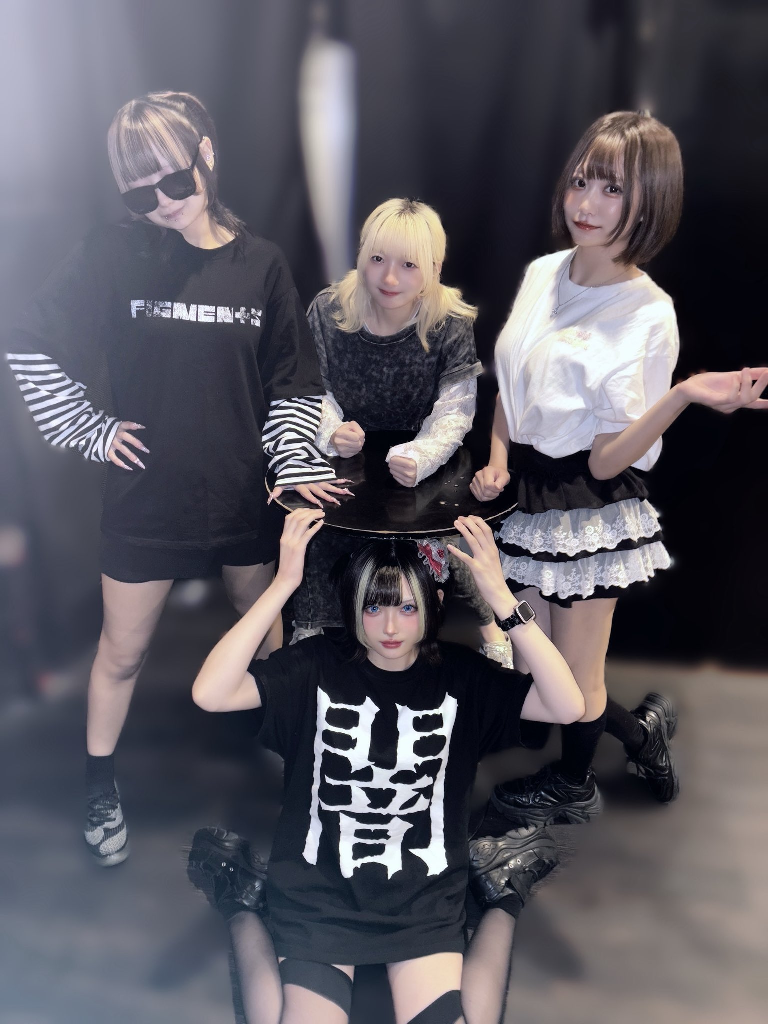 超激レア　非売品　VIP 王冠ベイビー　赤　450万相当課金　ワンセブンライブ Amazon.co.jp: VIP 王冠ベイビー 赤 450万相当課金 ワンセブン