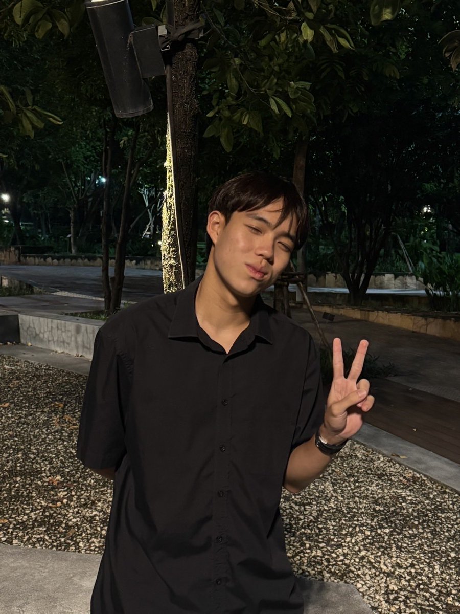 Saksit Prapakorn tweet media