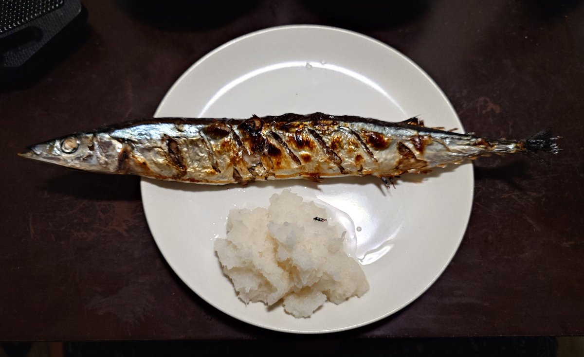 さんまうまそうすぎて珍しく買った。
優勝。
（焼くのも撮るのも下手）