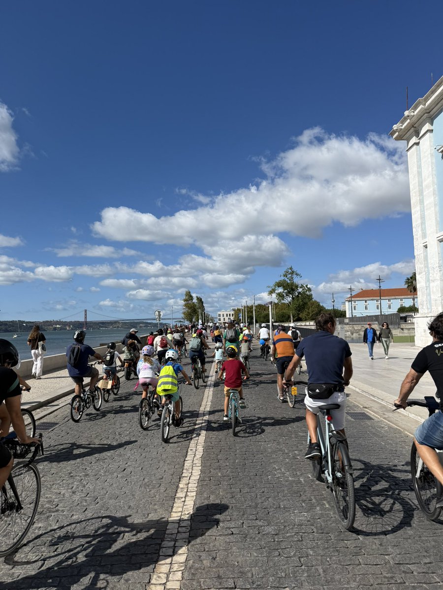 adamtranter's tweet image. Your regular reminder that cities aren’t loud. Cars are loud.