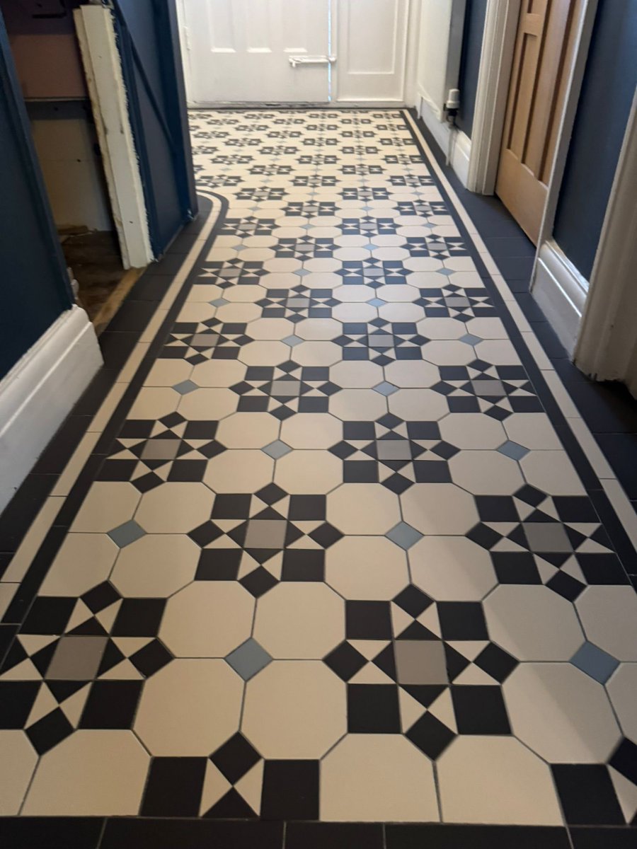 MartinMosaic_'s tweet image. We proudly offer a wide range of Loose Victorian Floor Tiles, available in over 30 shades and thousands of designs. 
Free quote: info@martinmosaic.com

martinmosaic.com/catalogue/p/vp…
#octagontile #hallway #tile #victoriantile #mosaic #home #InteriorDesign