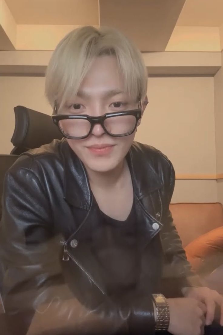 jen 🐇 SEEING ATZ tweet media