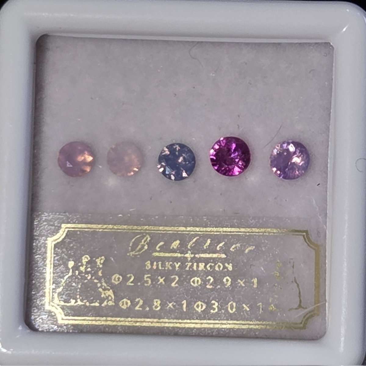 最近届いたもの。
ベアトリーチェ様(<a href="/Beatrice_0716/">Beatrice(ベアトリーチェ)</a>)から
厳選メレセット～💎🧸
どの子もかわい子ちゃん🥰
新たな計画のため、まだまだ集めるのだ୧(`•ω•´)୨