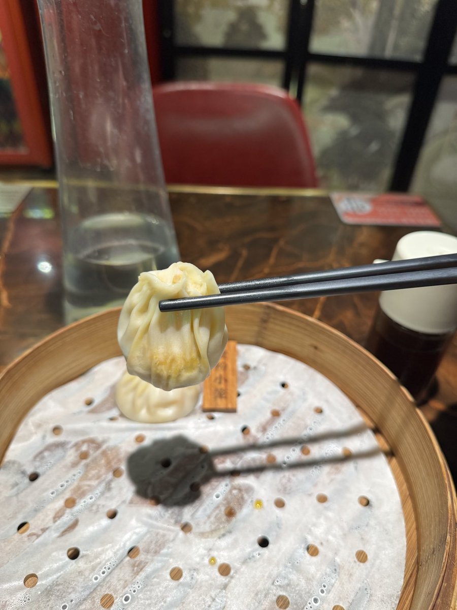 pacoparkcomplex's tweet photo. 忖度しない味付けの面々、また食べたい。。
成都の陳麻婆豆腐本店の日本では絶対地獄辛とカテゴライズされるやつ、デフォルトで良き https://t.co/2Y6ClHb5F7