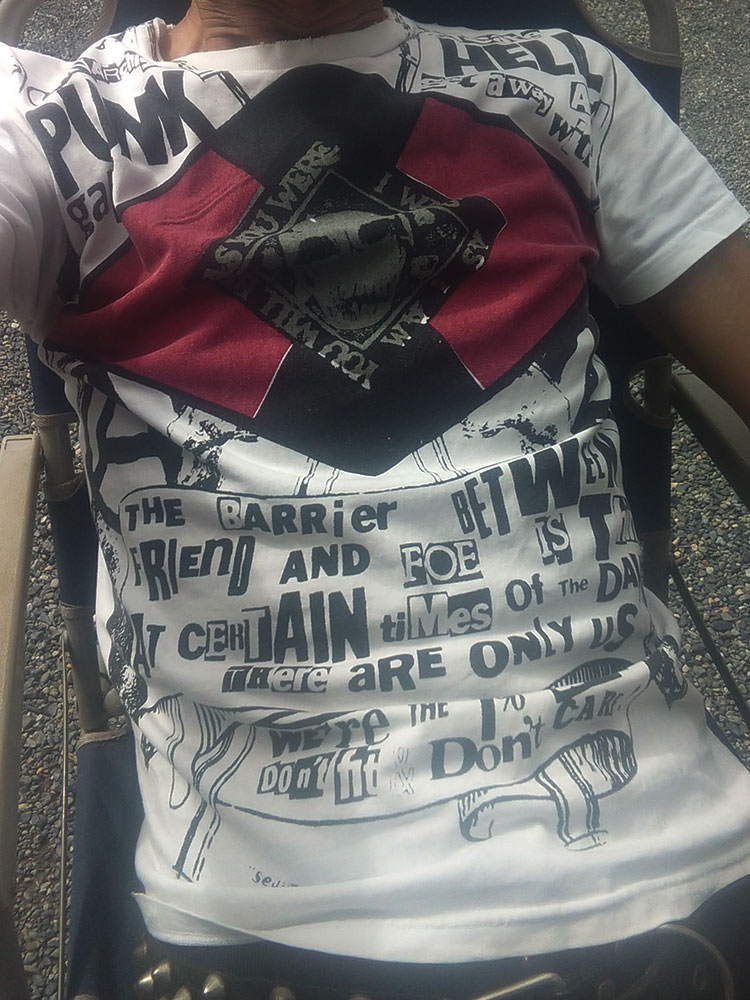 tinypoool's tweet photo. 今日のT
#punkhell
#seditionaries
#todaystshirt
#tshirt #tshirts
#vintagetshirt https://t.co/YxpXasxua8