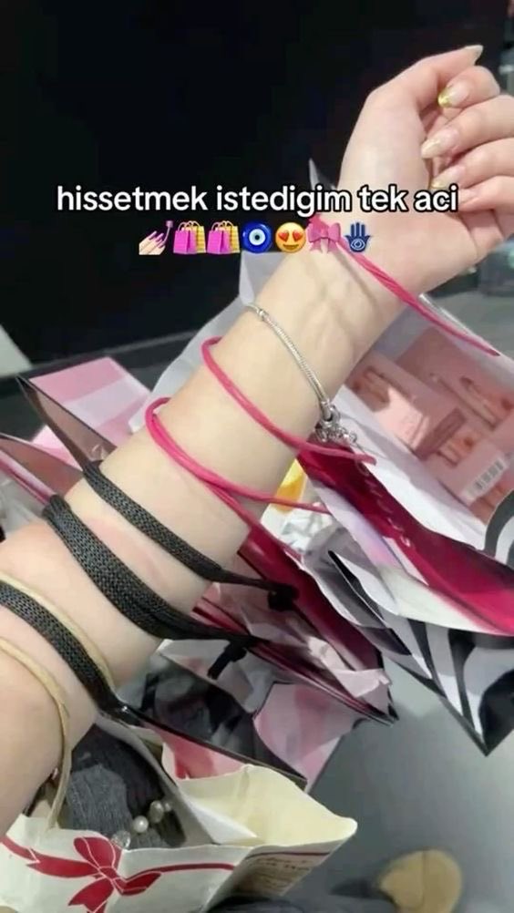 ʙʟᴜᴇᴄʟᴏʀs (@blueclors) on Twitter photo 