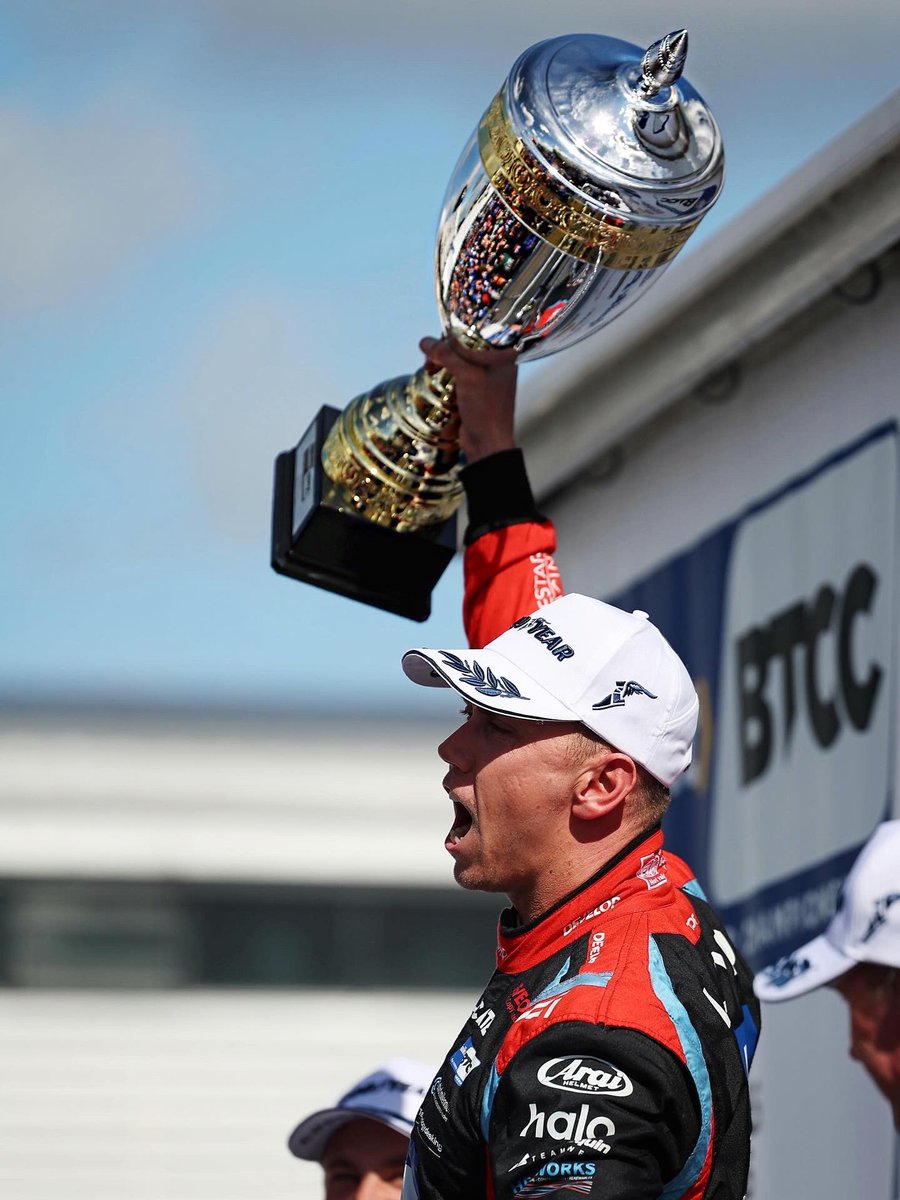 Daniel Lloyd tweet media