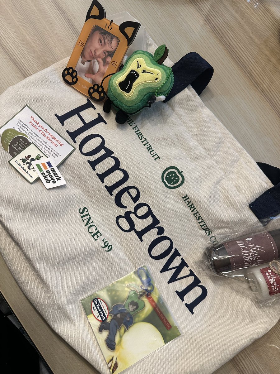 mvrkverse's tweet image. so happy and grateful to have been part of this thoughtful meaningful project 🥹 thank u so much @fruitsof82 🫑🫶🏼