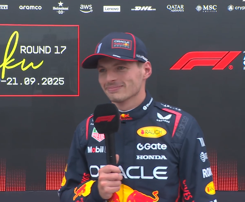 verstappenews's tweet photo. Interviewer: "That looked like Max from 2023"

Max: 😊 https://t.co/ucBJbVIKcx