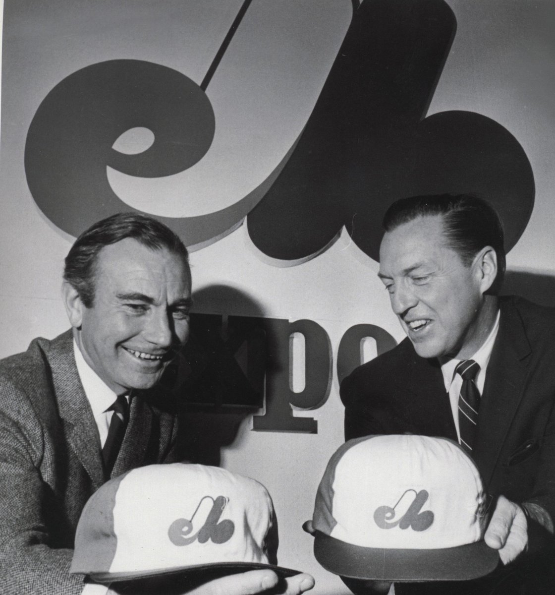 coopincanada's tweet image. Please take a moment to remember the Montreal Expos first president and @CDNBaseballHOF inductee John McHale who was born on this date in 1921.

He passed away in 2008.

Here he is (on the right) with fellow Expos architect Jim Fanning (left).

#Expos