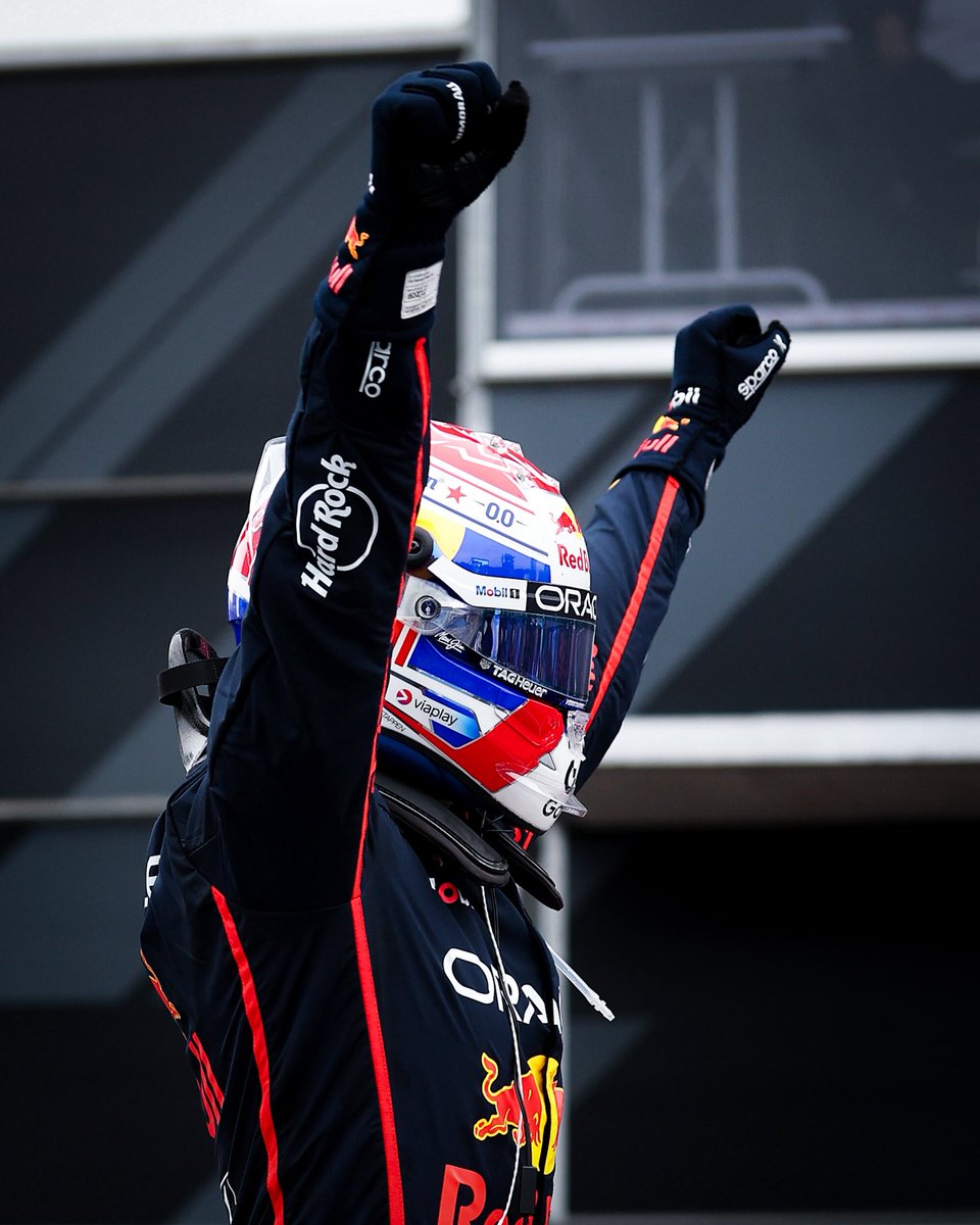 VerstappenSim's tweet photo. Yessss back-to-back wins for Max 🙌 🔥 https://t.co/o9tFLvxnbC