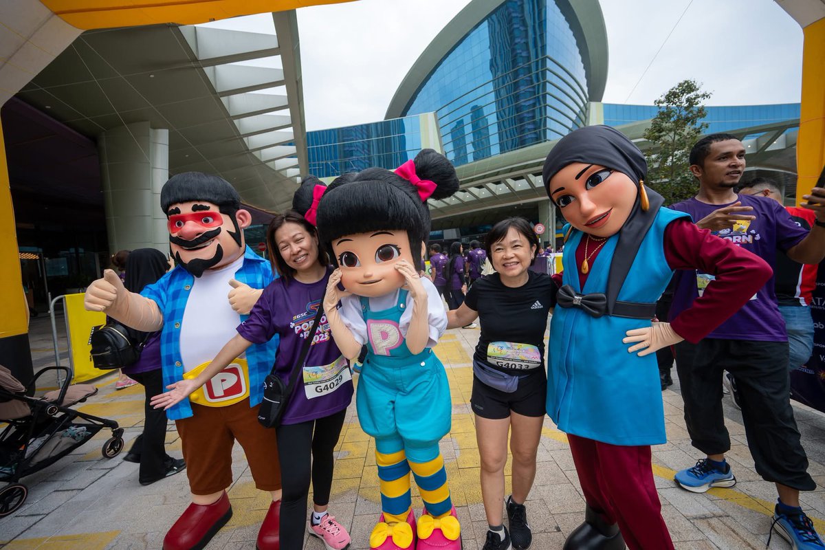 GSCinemas's tweet photo. It’s a wrap for GSC Popcorn Run 2025! 🍿🏃✨
A massive THANK YOU to everyone who joined, and a special shoutout to our incredible partners: #DutchLadyMalaysia, #CocaCola, #Grab, #MarinaFood, #VSoyWorld, #InsideScoop, #MassimoBread, #KartFoodMalaysia, #JuiceWorks, #MeadowFreshMY, #SportsDirectMalaysia, #QatarAirways, #FarEastJewellers, #Montigo, #HOKAMalaysia, #HONORMalaysia, #ChampsVitamins, #Curvena and #BeauteLibrary — for making this day extra magical and unforgettable 💖
From epic prizes to endless support, you made sure every runner left with smiles, laughter, and unforgettable memories🫰
👟 We’ll see you next year for Popcorn Run 2026, ready for even more thrills, laughter, and family adventures! 🎪🎁
#GSCPopcornRun #GSCPopcornRun2025 #GSCUltimateFamilyAdventure