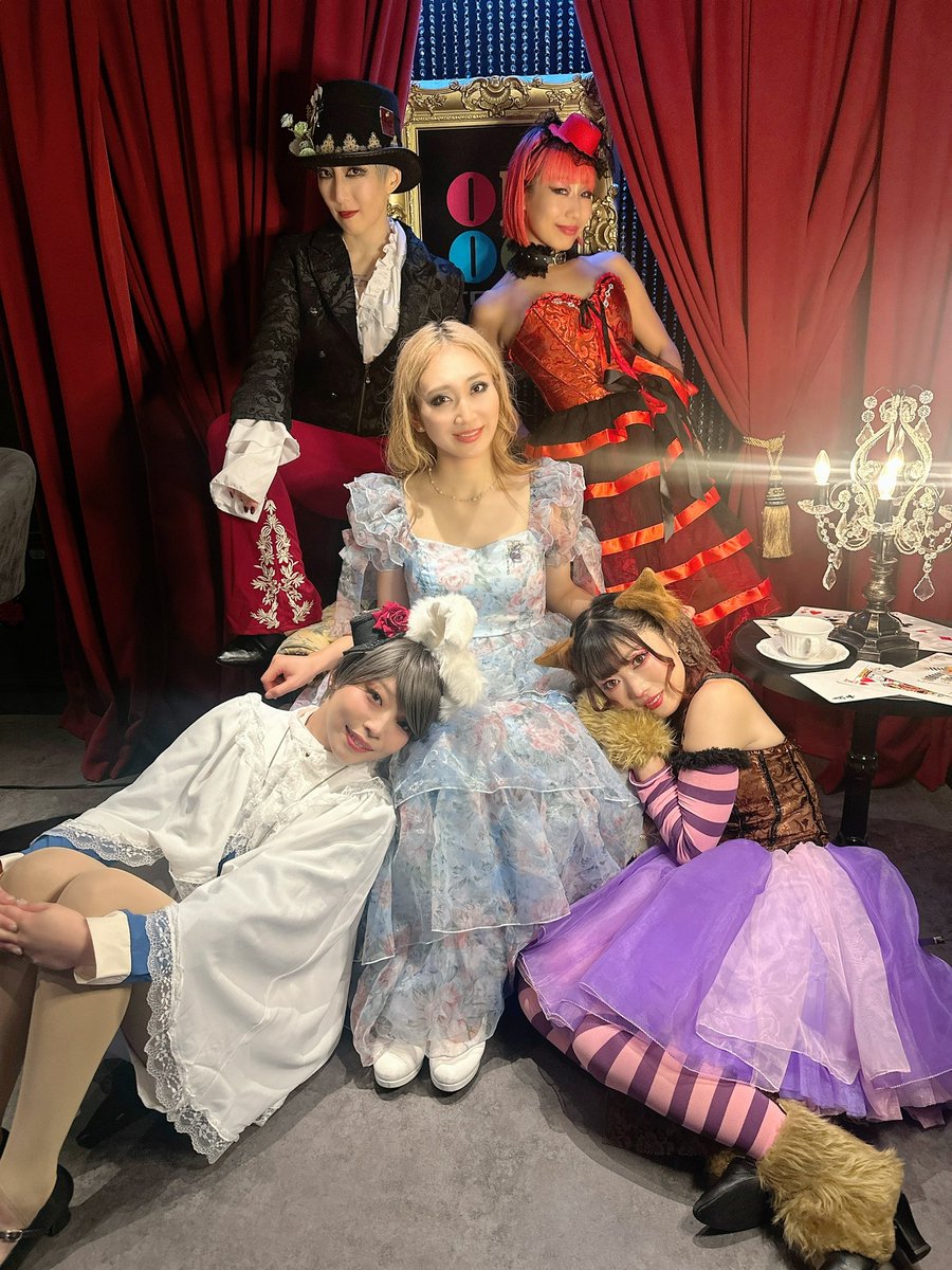 GN.BBs (@gn_bbs) on Twitter photo GN.BBs New Dream
「Another Life Is Curious Ending-ALICE-」
無事にみなさまへお披露目することができました🎩✨
満席のお客様✨
作品を受け取って楽しんでくださりありがとうございました♡
12月7日(日)に再び上演することが決まりました♥️🐰
詳細は後日発表いたします🫖🐱
いい夢を GN.BBs New Dream
「Another Life Is Curious Ending-ALICE-」
無事にみなさまへお披露目することができました🎩✨
満席のお客様✨
作品を受け取って楽しんでくださりありがとうございました♡
12月7日(日)に再び上演することが決まりました♥️🐰
詳細は後日発表いたします🫖🐱
いい夢を