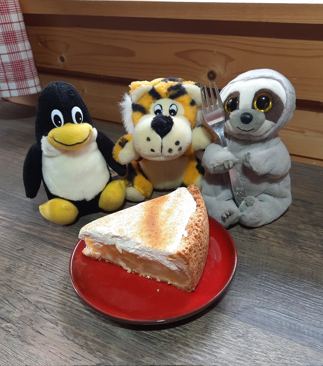 🐯🐧🦥:
Passiert selten, aber heute gibt es auch bei uns mal was zum Tee. Selbstgemachten Apfelkuchen. 
Liebe Grüße an die <a href="/beobachter5081/">Mam Mut</a>