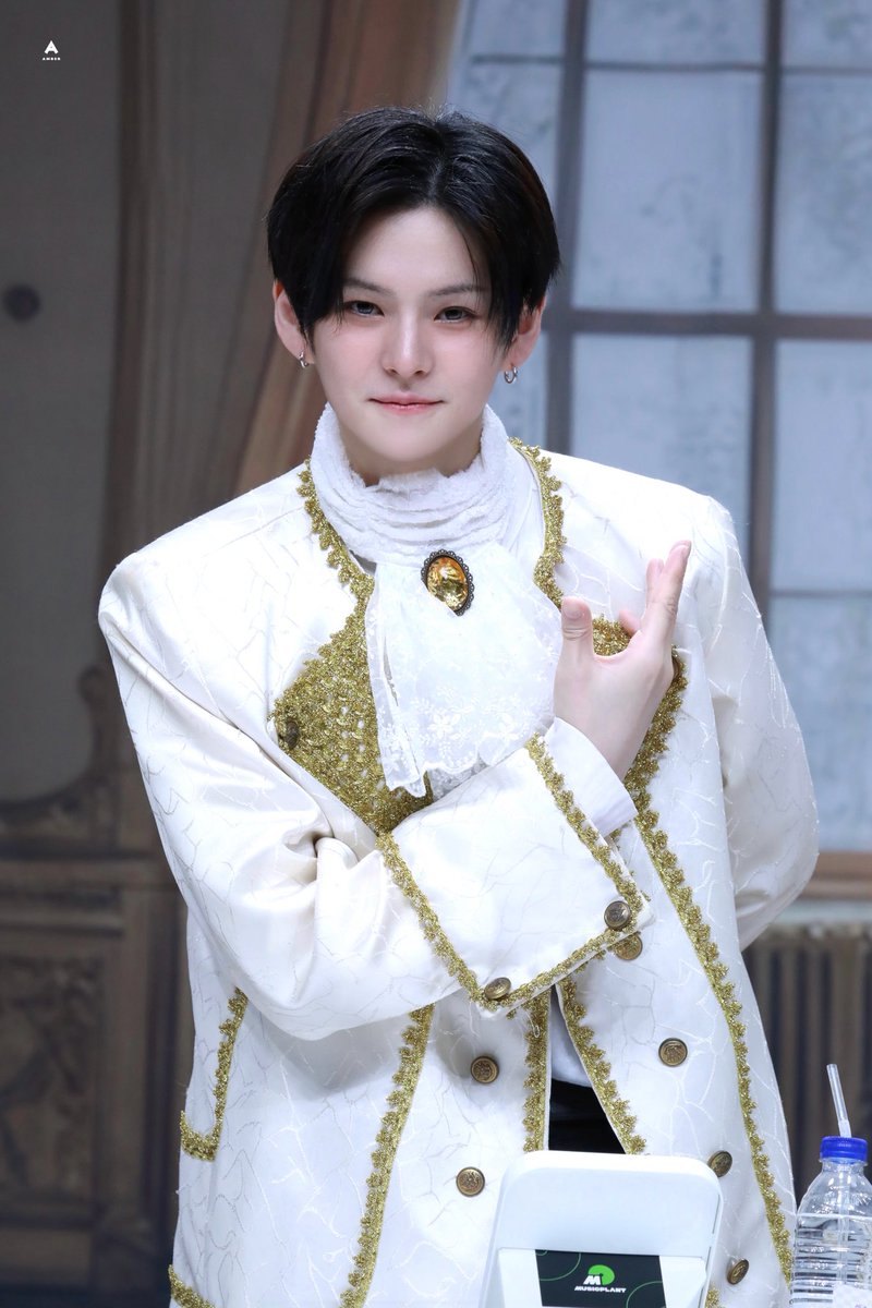 250921 뮤플

#요시 #YOSHI #ヨシ #金本芳典 
#트레저 #TREASURE #トレジャー