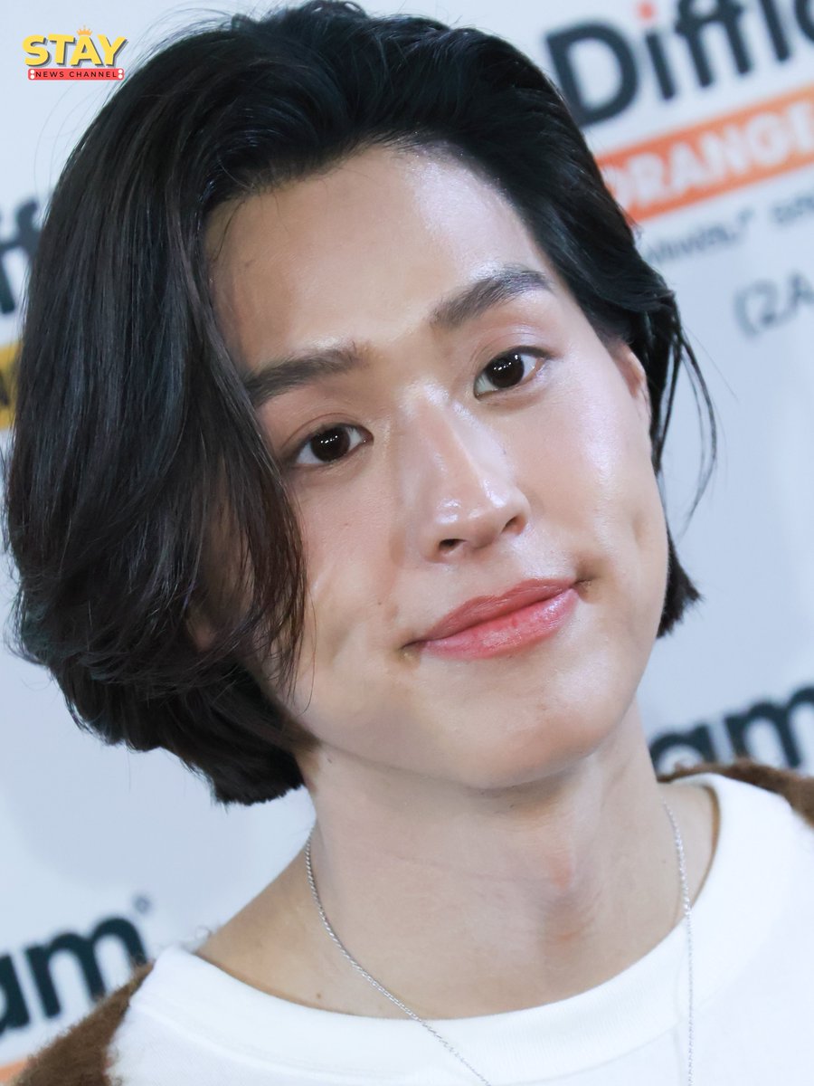 staynewsth's tweet photo. นี่มัน พ่อหนุ่มป.โท ที่ฮอตที่สุดในโลก 
บิวกิ้น พุฒิพงศ์  แอมบาสเดอร์ของแบรนด์
ในงาน จอยชีวิตได้ไม่สะดุดทุกที่ 24 ชั่วโมง

BILLKIN IN DIFFLAM D LAND 

#เจอDได้ทุกที่24ชั่วโมง
#DifflamxBillkin
#Bbillkin 
#บิวกิ้น https://t.co/QKjdc9Rxqv