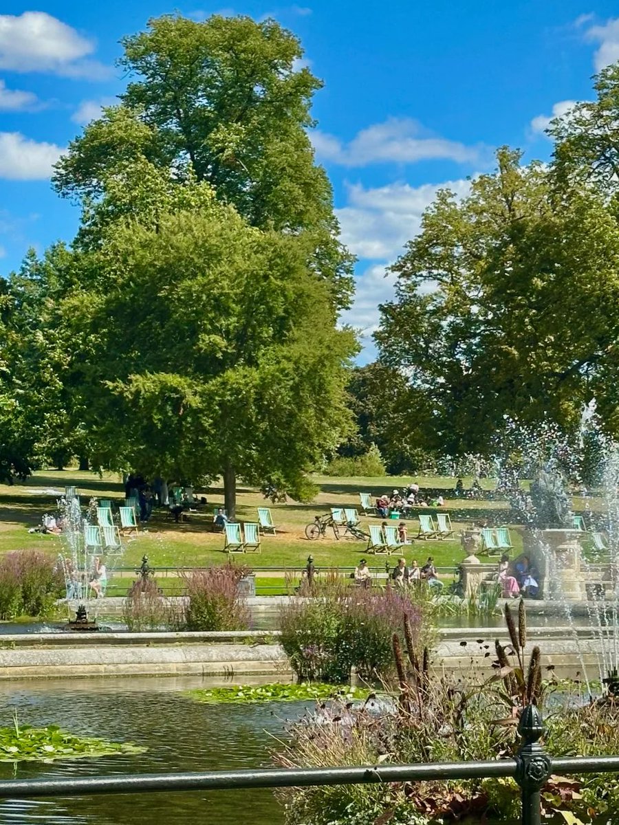 🇬🇧London｜Hyde Park is bursting with vitality☀️
I spent the afternoon wandering around Hyde Park with a friend.